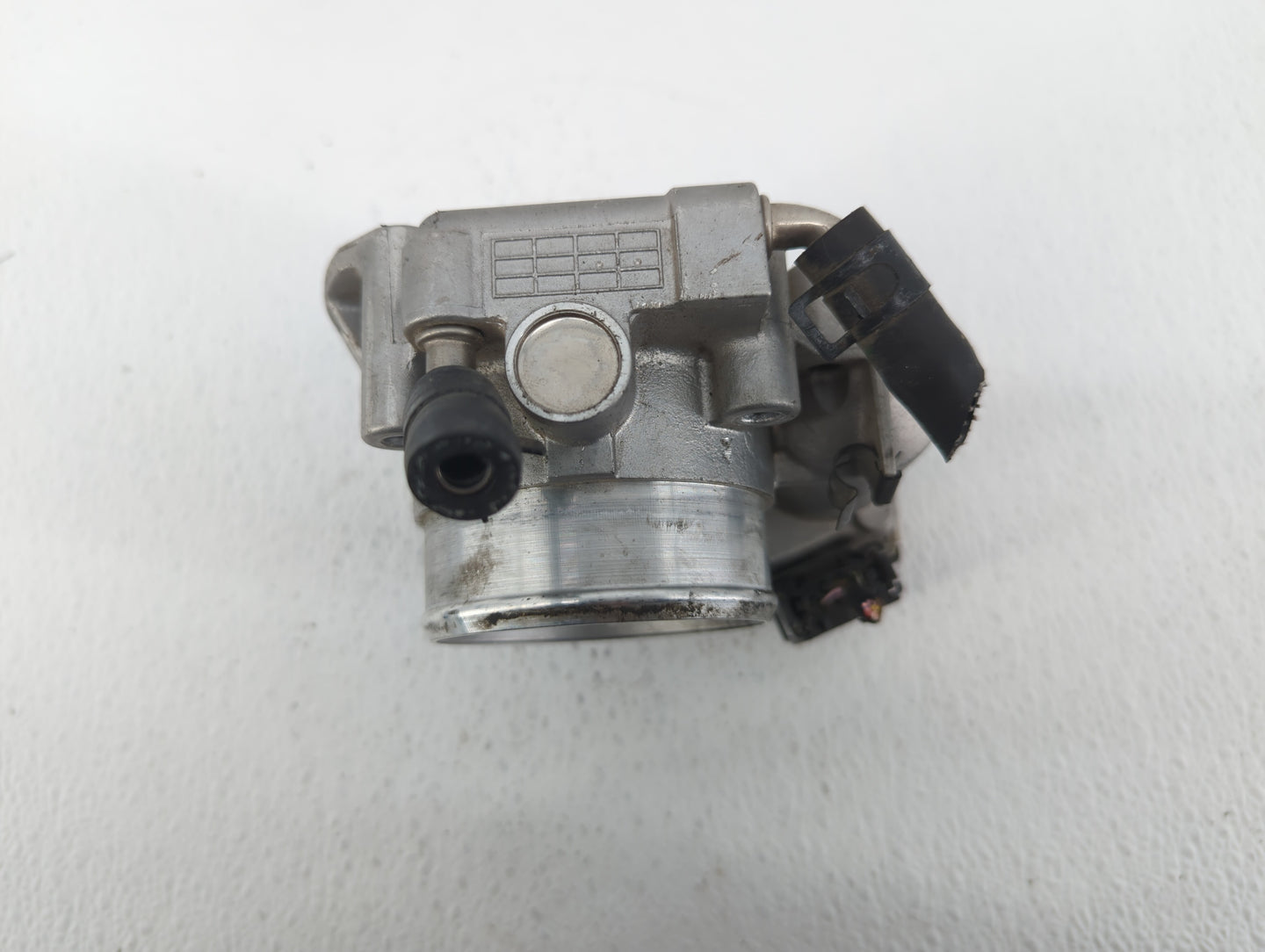 2011-2015 Hyundai Sonata Throttle Body P/N:35100-2G700 35100-2G800 Fits Fits 2011 2012 2013 2014 2015 2016 OEM Used Auto Par