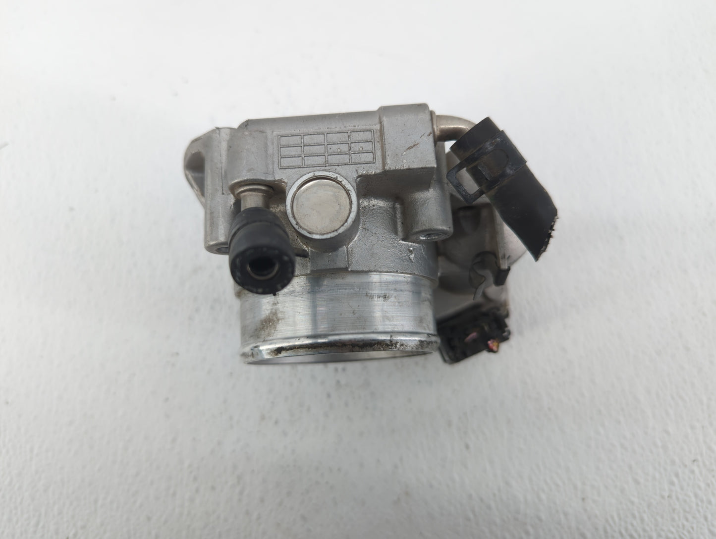 2011-2015 Hyundai Sonata Throttle Body P/N:35100-2G700 35100-2G800 Fits Fits 2011 2012 2013 2014 2015 2016 OEM Used Auto Par
