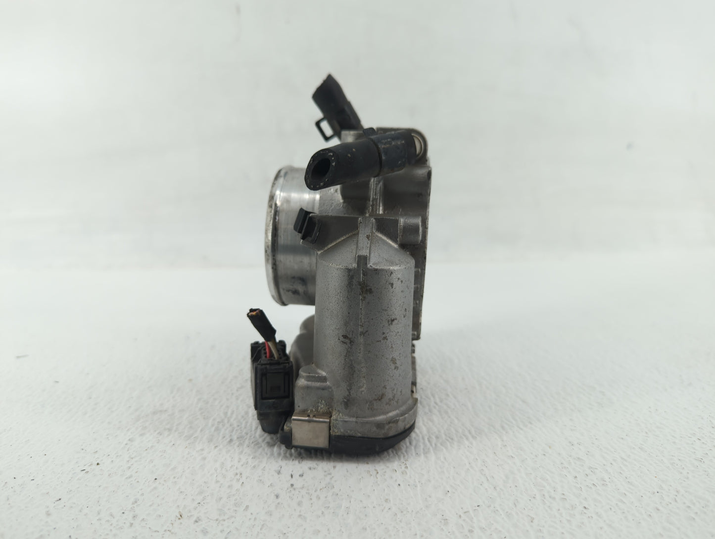 2011-2015 Hyundai Sonata Throttle Body P/N:35100-2G700 35100-2G800 Fits Fits 2011 2012 2013 2014 2015 2016 OEM Used Auto Par