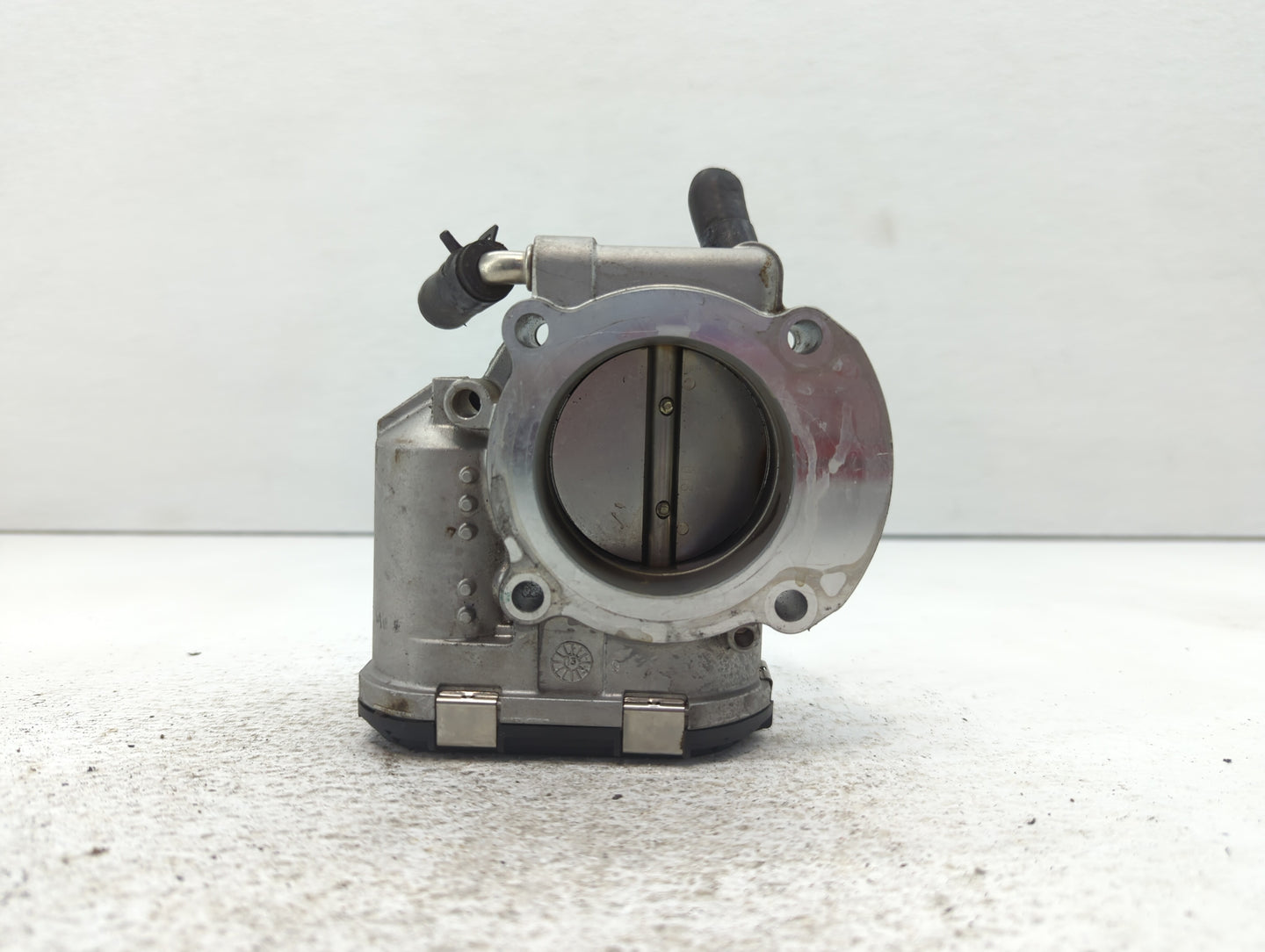 2011-2015 Hyundai Sonata Throttle Body P/N:35100-2G700 35100-2G800 Fits Fits 2011 2012 2013 2014 2015 2016 OEM Used Auto Par