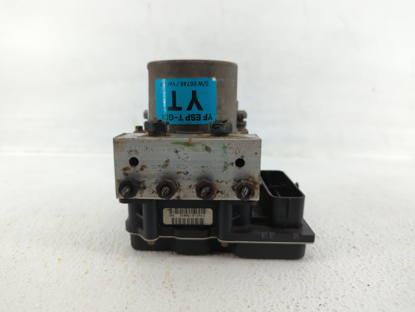 2011-2013 Hyundai Sonata ABS Pump Control Module Replacement P/N:58920-3Q400 58920-3Q500 Fits Fits 2011 2012 2013 OEM Used A