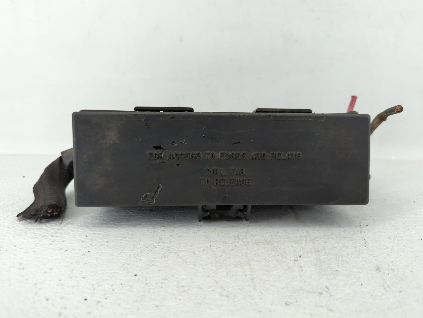 2011-2014 Hyundai Sonata Fusebox Fuse Box Panel Relay Module P/N:P56009742AE Fits Fits 2011 2012 2013 2014 OEM Used Auto Par