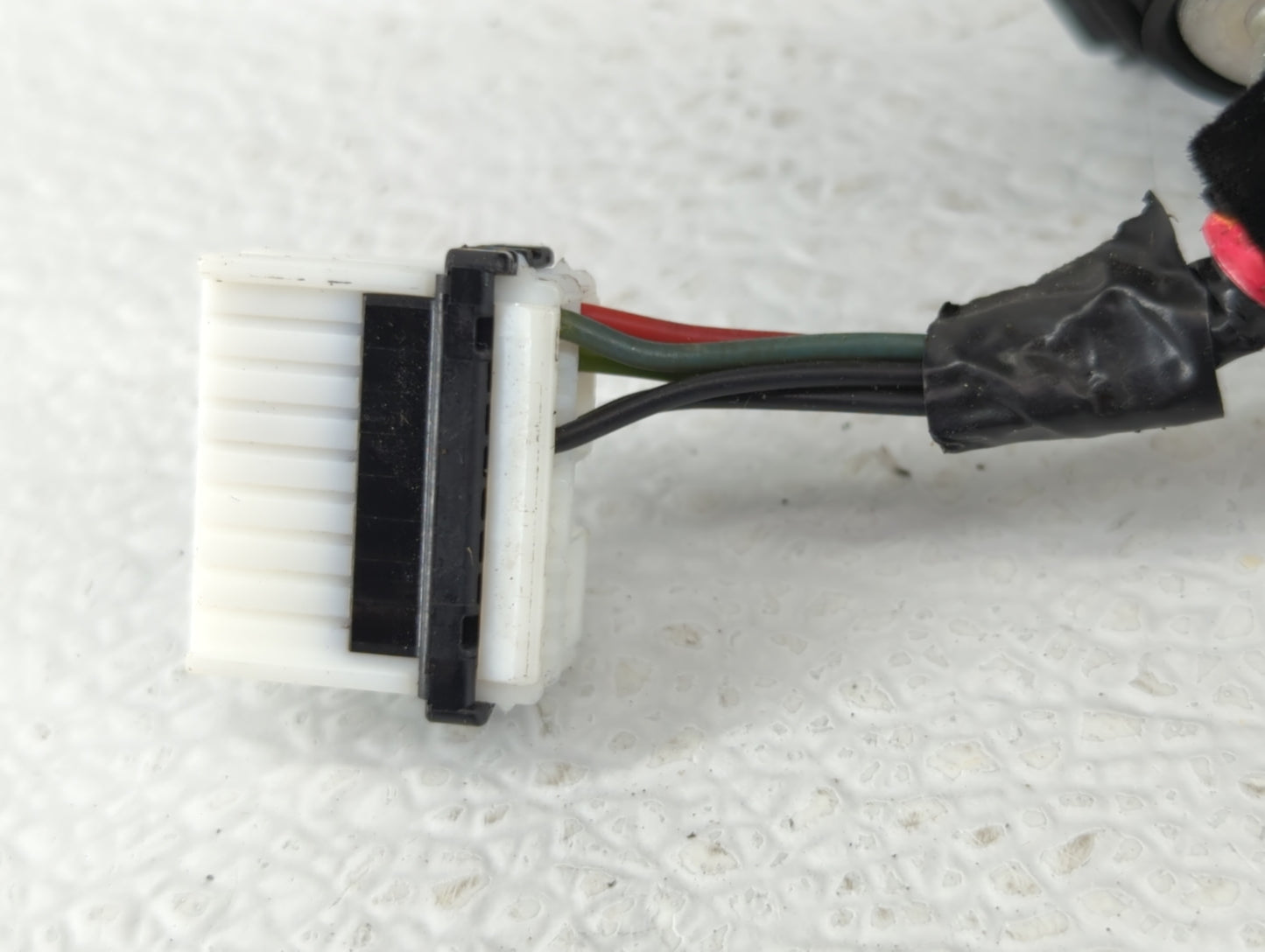 2011-2014 Hyundai Sonata Driver Side View Mirror - Left Door Mirror OEM Used - Oemusedautoparts1.com
