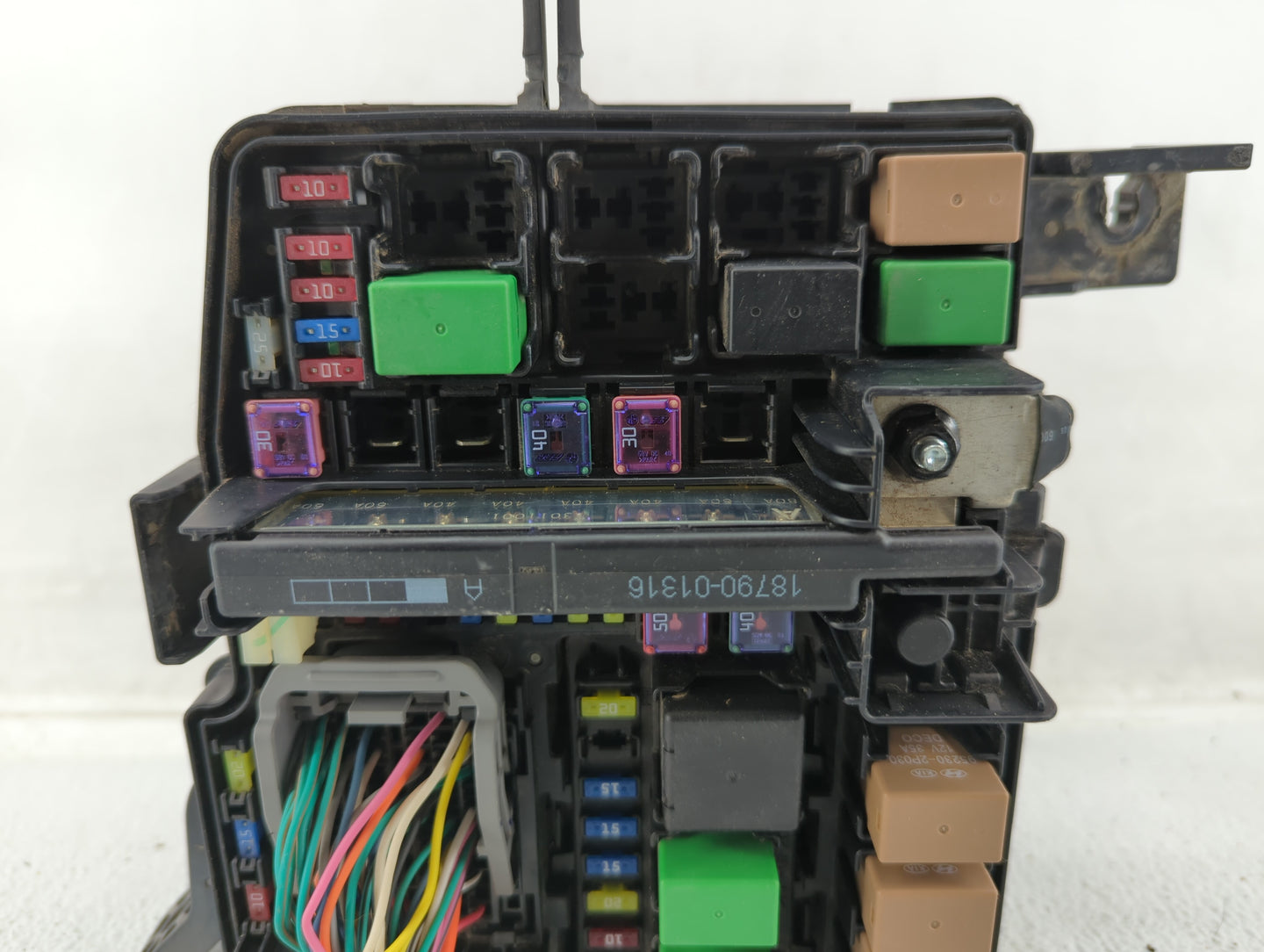 2011-2014 Hyundai Sonata Fusebox Fuse Box Panel Relay Module P/N:91950-3S711 Fits Fits 2011 2012 2013 2014 OEM Used Auto Par
