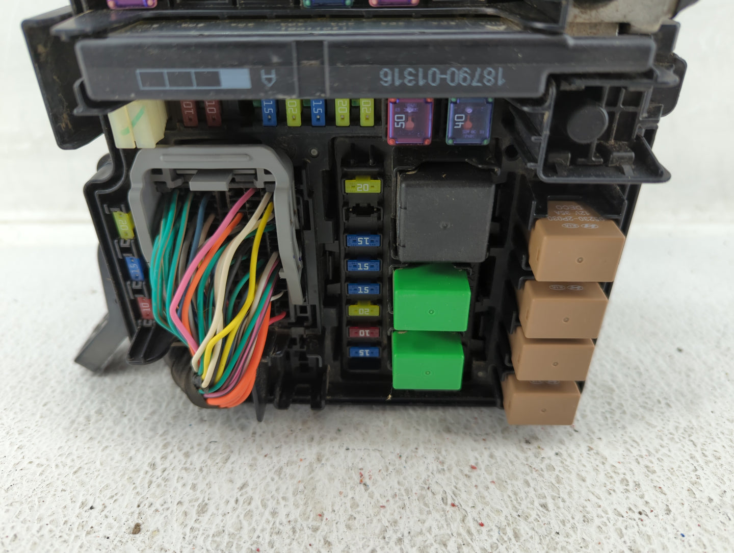 2011-2014 Hyundai Sonata Fusebox Fuse Box Panel Relay Module P/N:91950-3S711 Fits Fits 2011 2012 2013 2014 OEM Used Auto Par