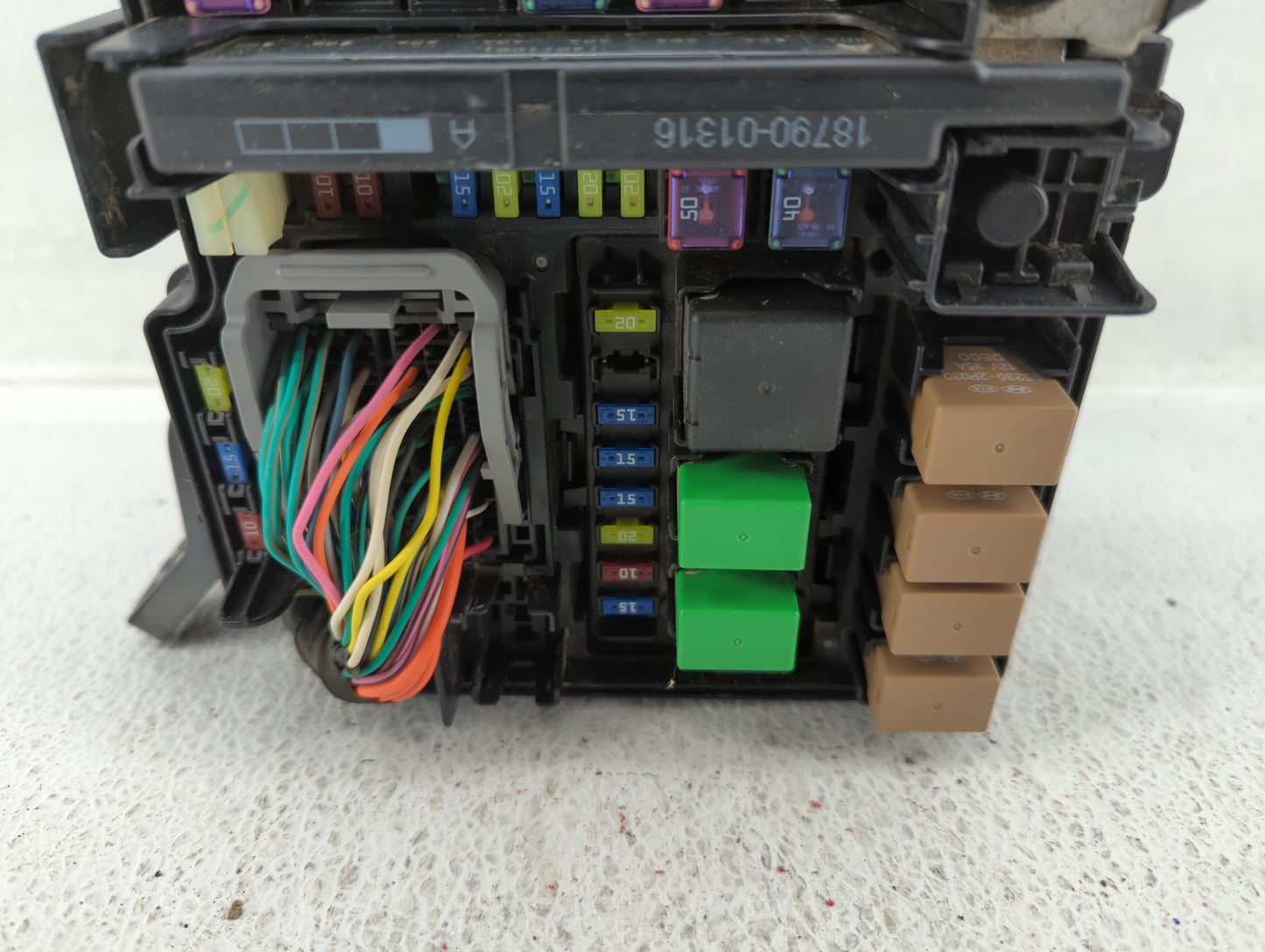 2011-2014 Hyundai Sonata Fusebox Fuse Box Panel Relay Module P/N:91950-3S711 Fits Fits 2011 2012 2013 2014 OEM Used Auto Par