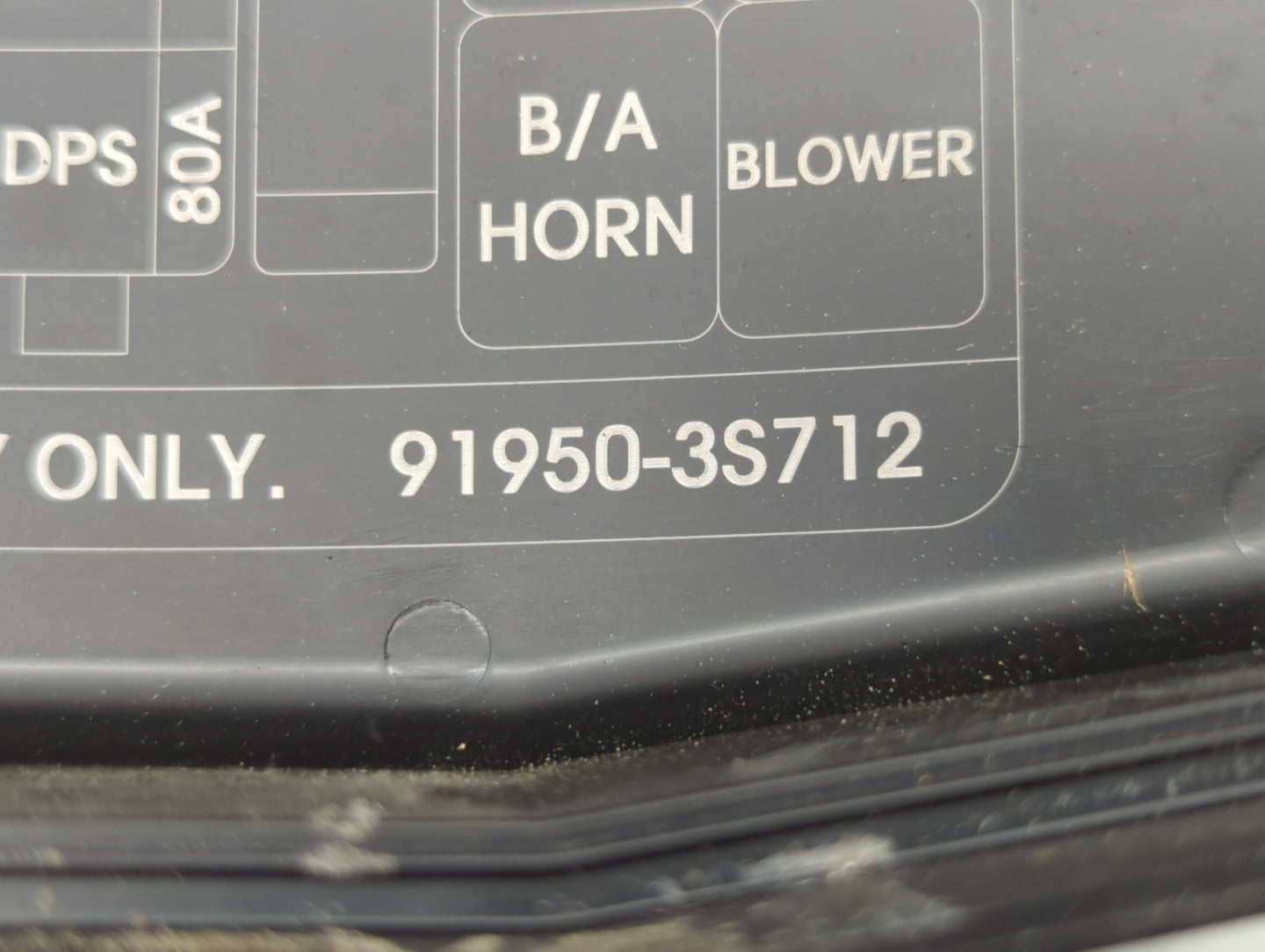 2011-2014 Hyundai Sonata Fusebox Fuse Box Panel Relay Module P/N:91950-3S712 91950-3S711 Fits Fits 2011 2012 2013 2014 OEM U