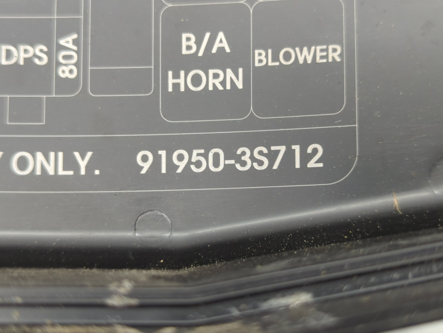 2011-2014 Hyundai Sonata Fusebox Fuse Box Panel Relay Module P/N:91950-3S712 91950-3S711 Fits Fits 2011 2012 2013 2014 OEM U