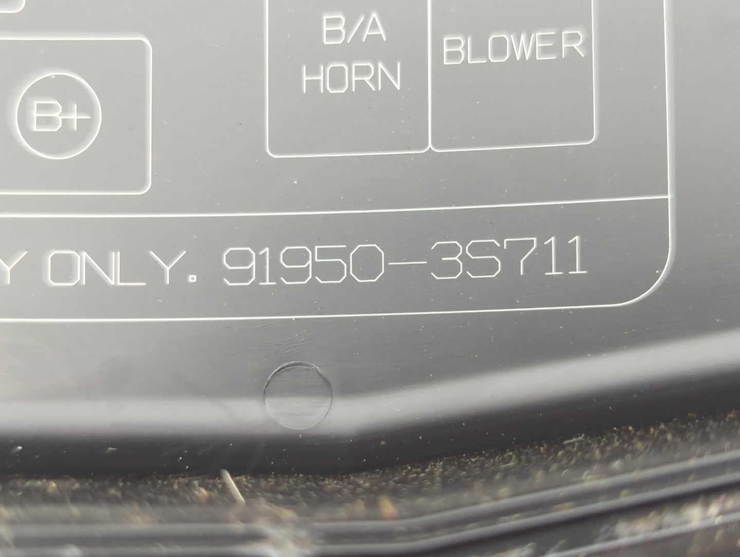 2011-2014 Hyundai Sonata Fusebox Fuse Box Panel Relay Module P/N:91950-3S711 91200-3Q203 Fits Fits 2011 2012 2013 2014 OEM U