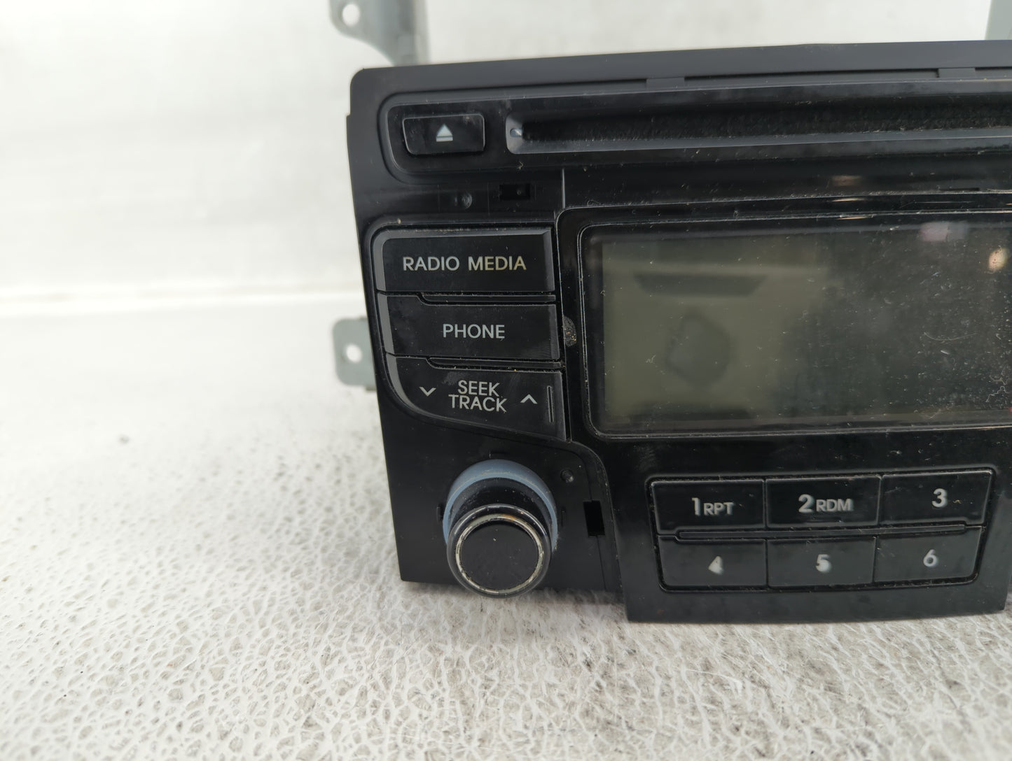 2012-2014 Hyundai Sonata Am Fm Cd Player Radio Receiver - Oemusedautoparts1.com