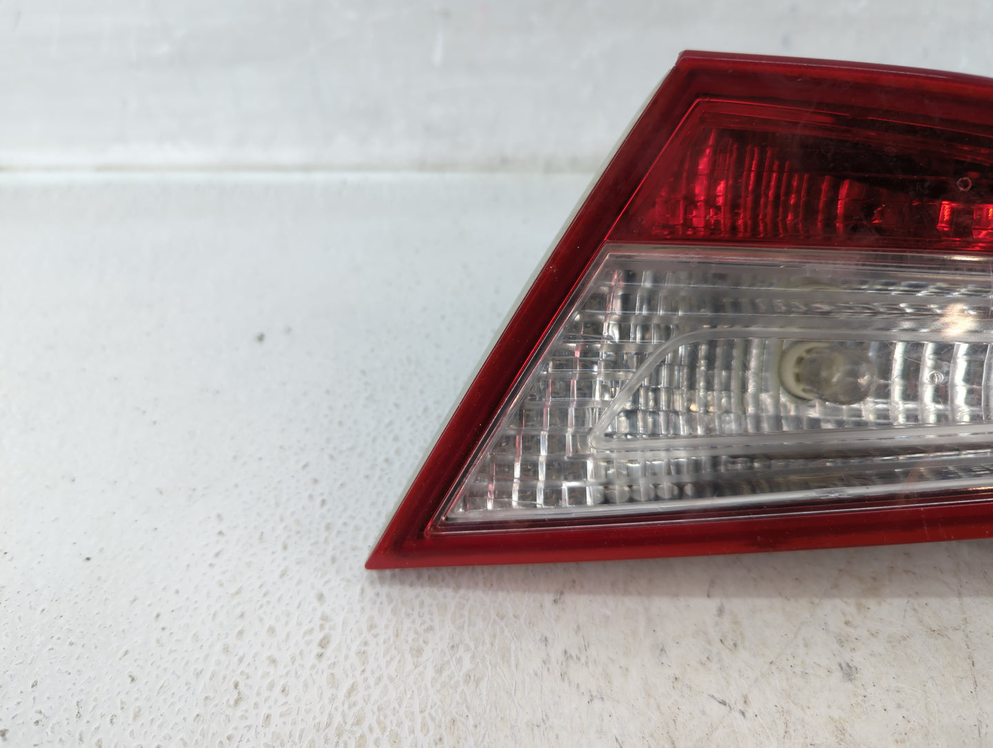 2011-2014 Hyundai Sonata Tail Light Assembly Passenger Right OEM P/N:92404-3Q Fits Fits 2011 2012 2013 2014 OEM Used Auto Pa