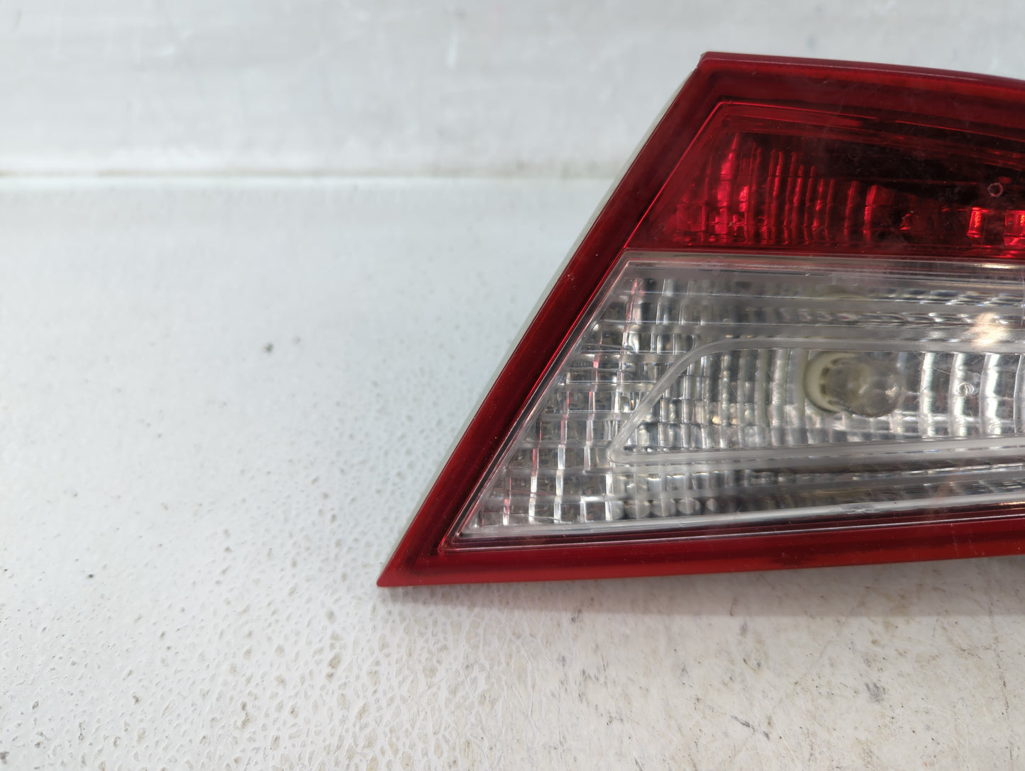 2011-2014 Hyundai Sonata Tail Light Assembly Passenger Right OEM P/N:92404-3Q Fits Fits 2011 2012 2013 2014 OEM Used Auto Pa