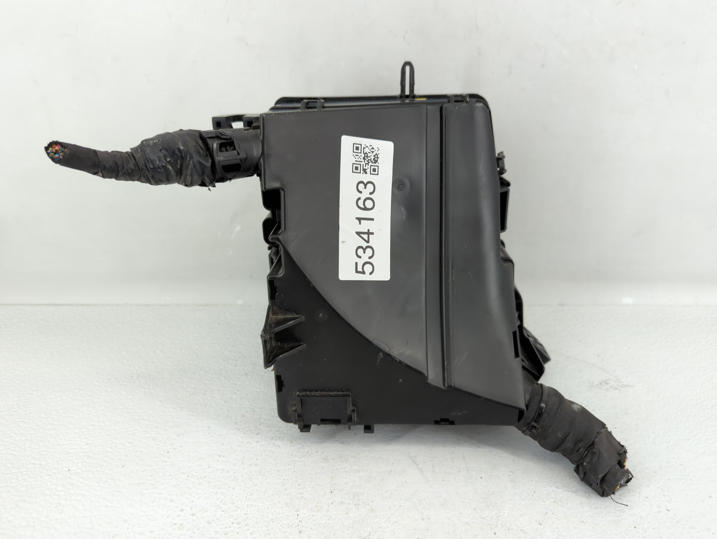 2013 Hyundai Sonata Fusebox Fuse Box Panel Relay Module P/N:91950-3S711 Fits OEM Used Auto Parts - Oemusedautoparts1.com