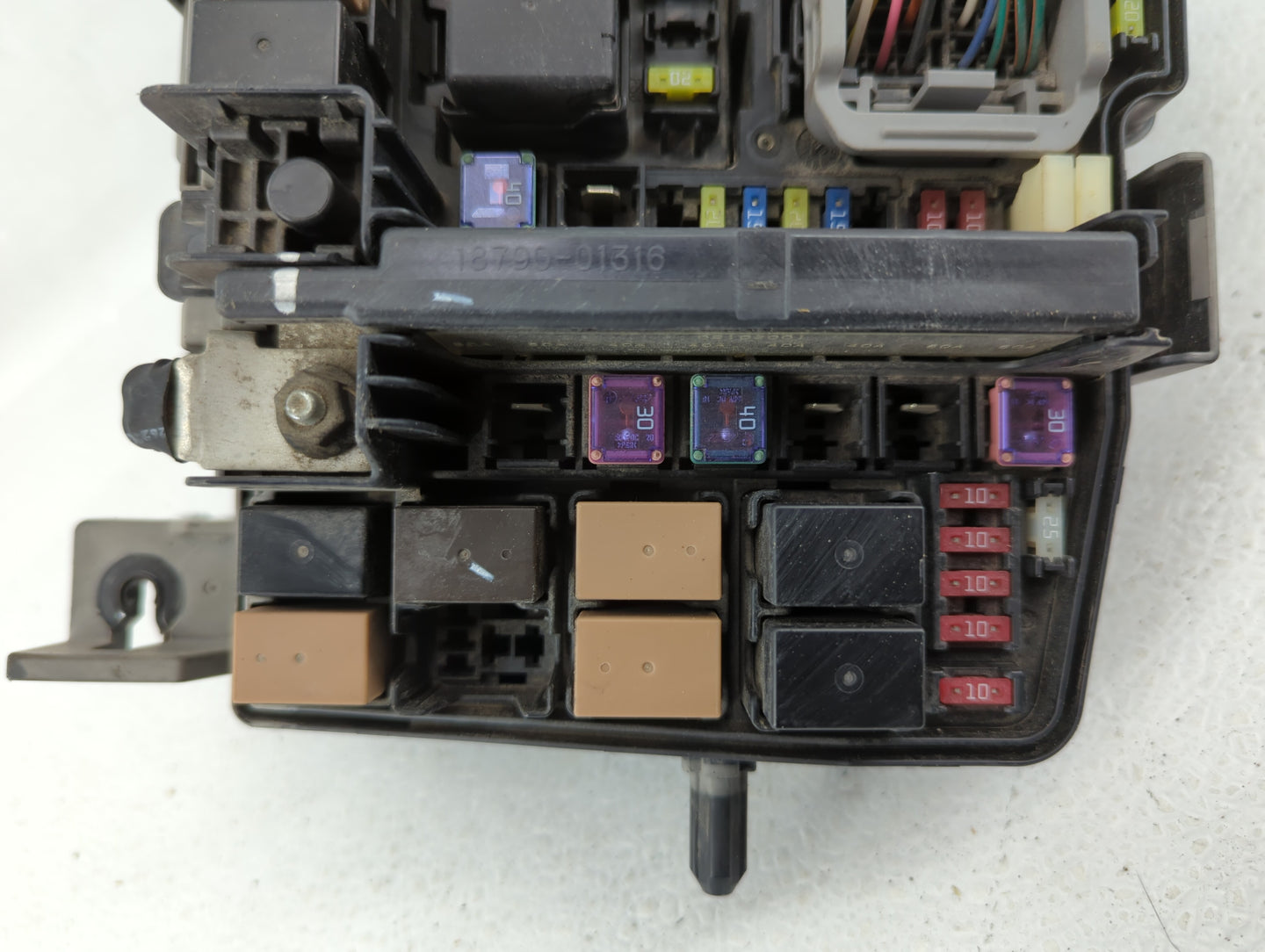 2013 Hyundai Sonata Fusebox Fuse Box Panel Relay Module P/N:91950-3S051 91950-C2070, 91950-3S740, 91950-3S062, VS9120030212M