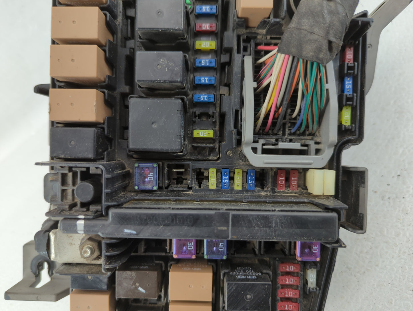 2013 Hyundai Sonata Fusebox Fuse Box Panel Relay Module P/N:91950-3S051 91950-C2070, 91950-3S740, 91950-3S062, VS9120030212M