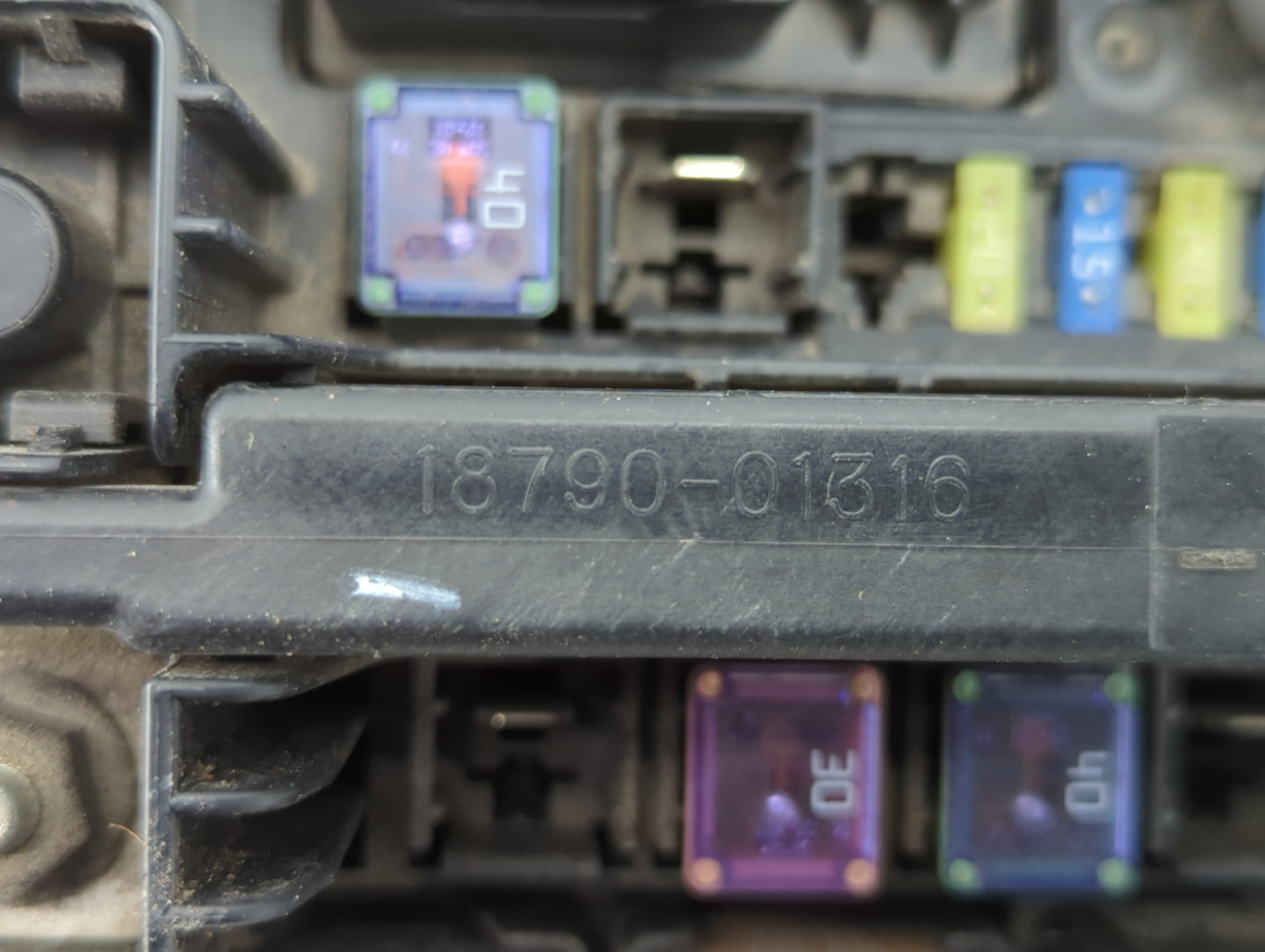 2013 Hyundai Sonata Fusebox Fuse Box Panel Relay Module P/N:91950-3S051 91950-C2070, 91950-3S740, 91950-3S062, VS9120030212M