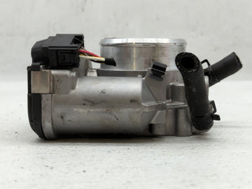 2011-2015 Hyundai Sonata Throttle Body P/N:35100-2G800 Fits Fits 2011 2012 2013 2014 2015 2016 OEM Used Auto Parts