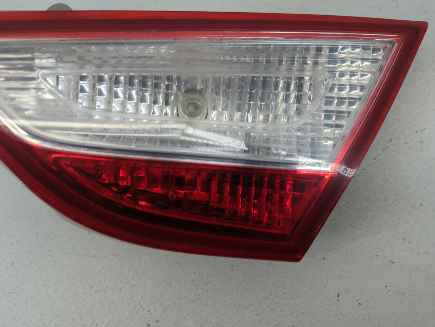 2011-2014 Hyundai Sonata Tail Light Assembly Passenger Right OEM P/N:92404-3Q Fits Fits 2011 2012 2013 2014 OEM Used Auto Pa