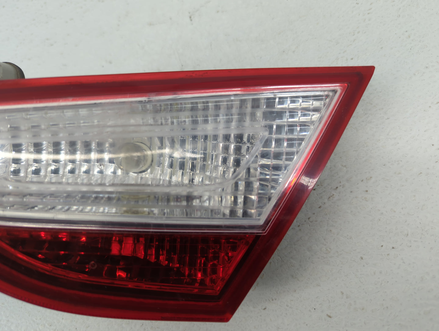 2011-2014 Hyundai Sonata Tail Light Assembly Passenger Right OEM P/N:92404-3Q Fits Fits 2011 2012 2013 2014 OEM Used Auto Pa