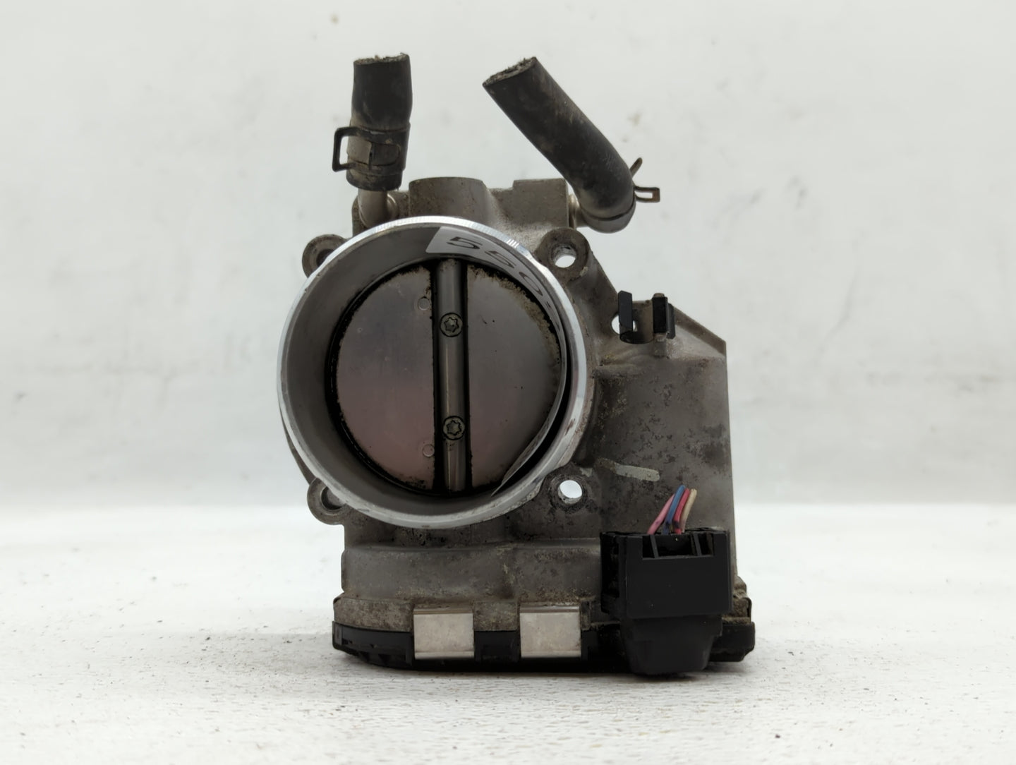 2011-2014 Hyundai Sonata Throttle Body P/N:35100-2G700 Fits Fits 2011 2012 2013 2014 2015 2016 OEM Used Auto Parts - Oemused