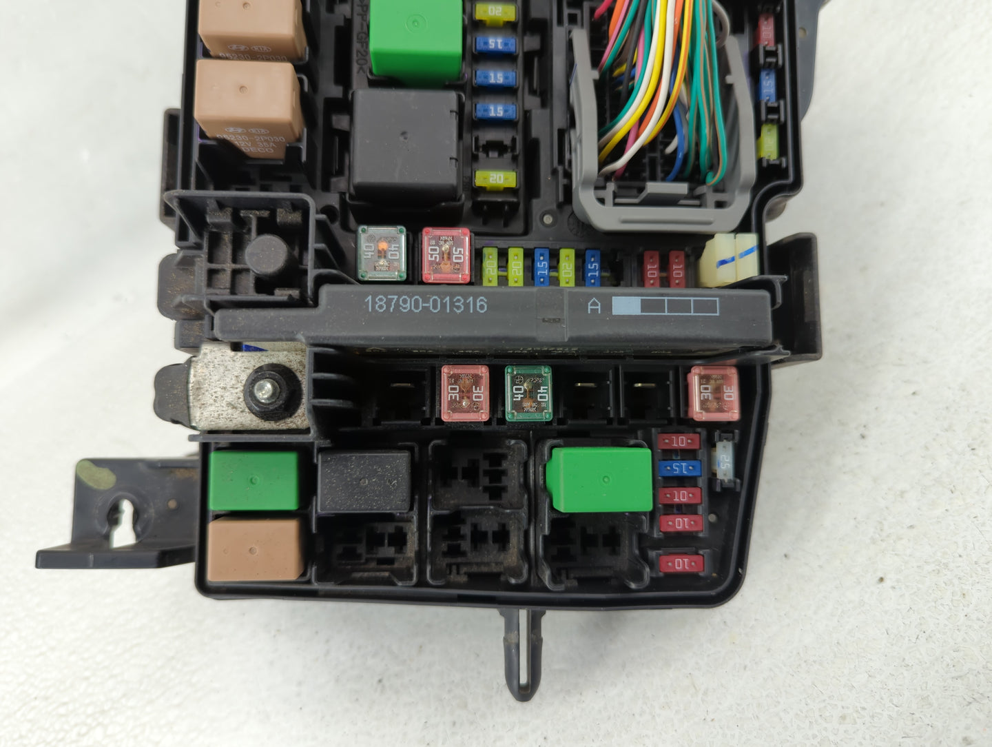 2013-2015 Hyundai Sonata Fusebox Fuse Box Panel Relay Module P/N:91950-3S711 Fits Fits 2013 2014 2015 OEM Used Auto Parts - 
