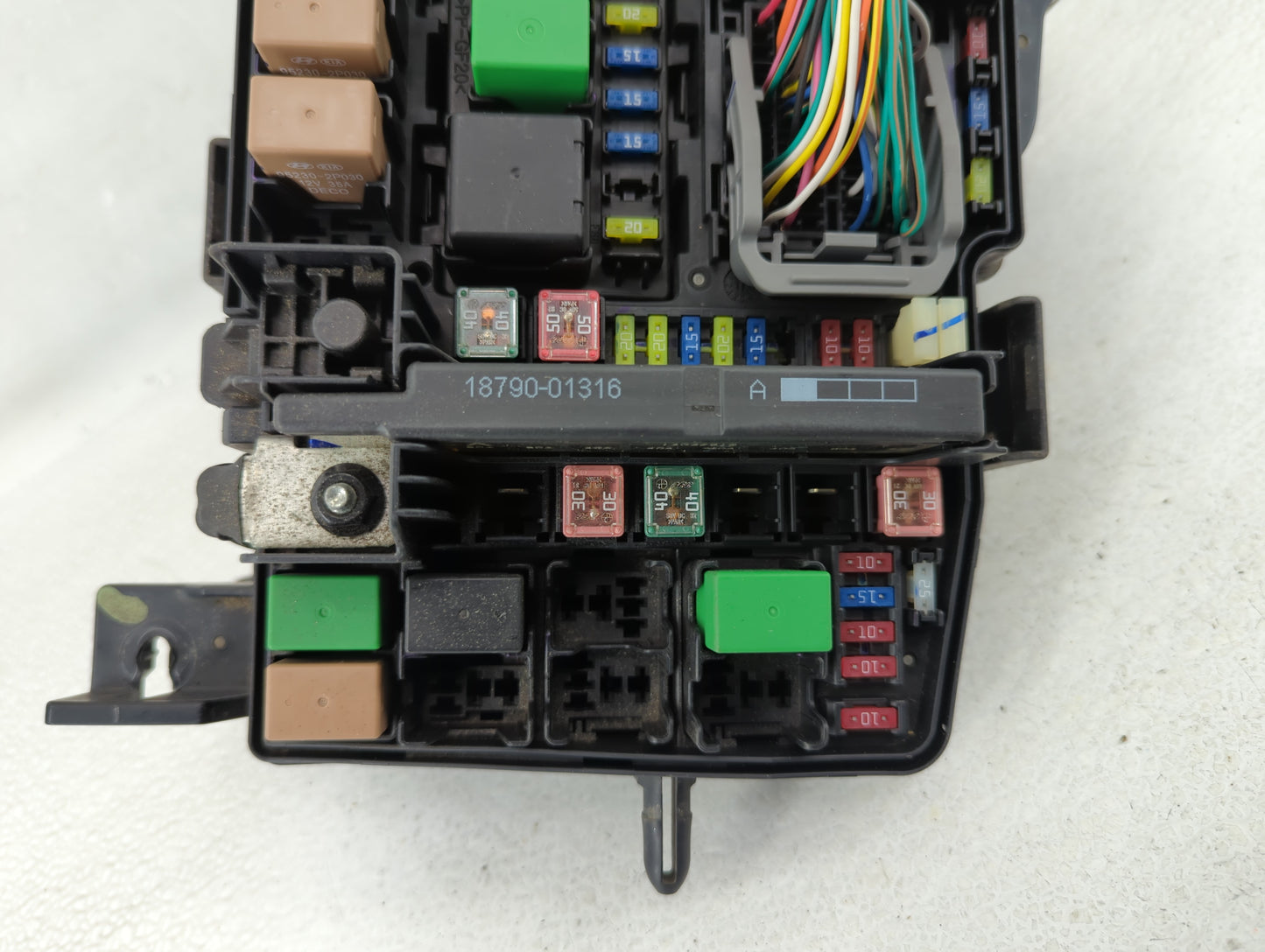 2013-2015 Hyundai Sonata Fusebox Fuse Box Panel Relay Module P/N:91950-3S711 Fits Fits 2013 2014 2015 OEM Used Auto Parts - 