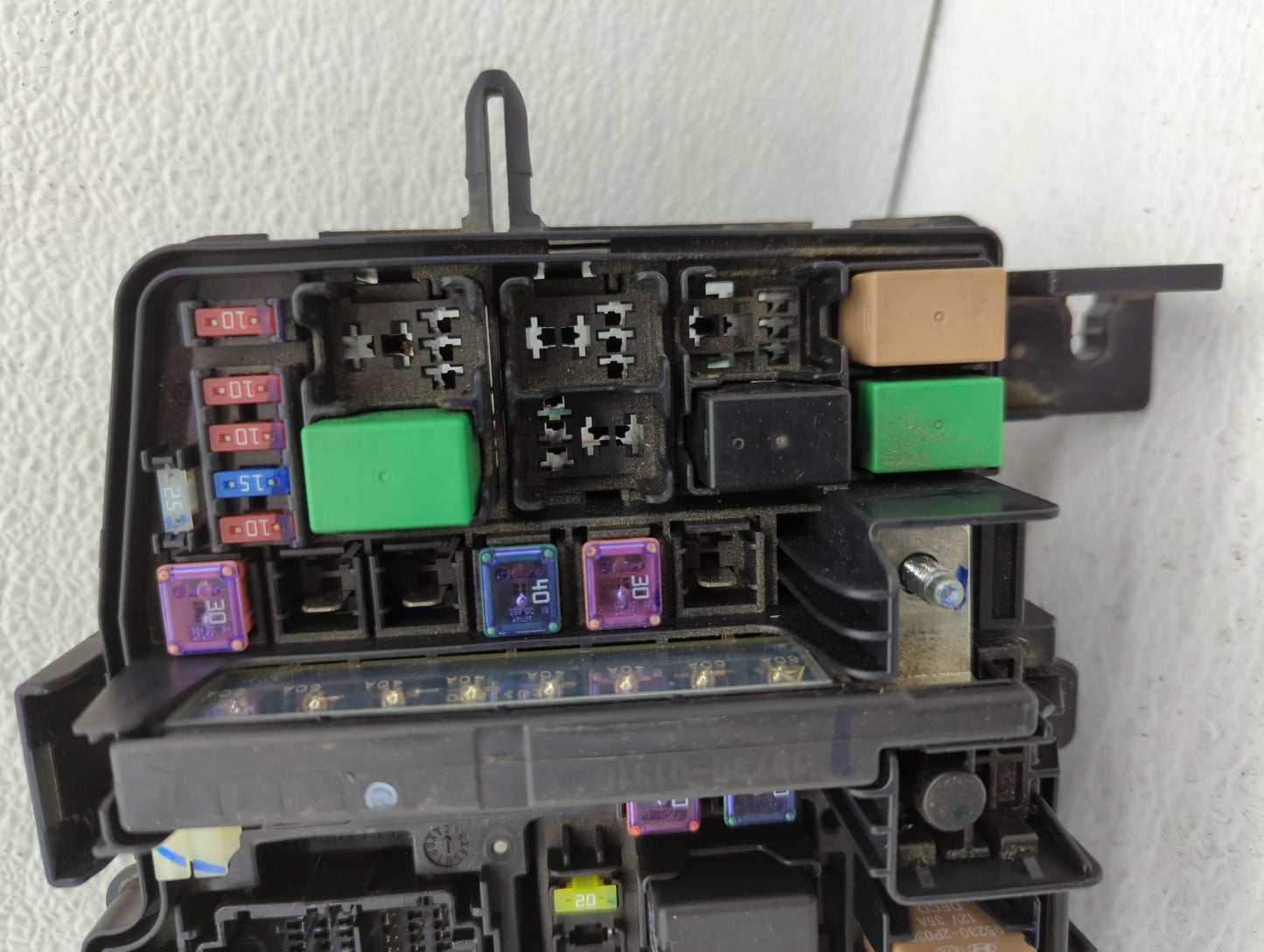 2011-2014 Hyundai Sonata Fusebox Fuse Box Panel Relay Module P/N:91950-3S711 91200-3Q203 Fits Fits 2011 2012 2013 2014 OEM U