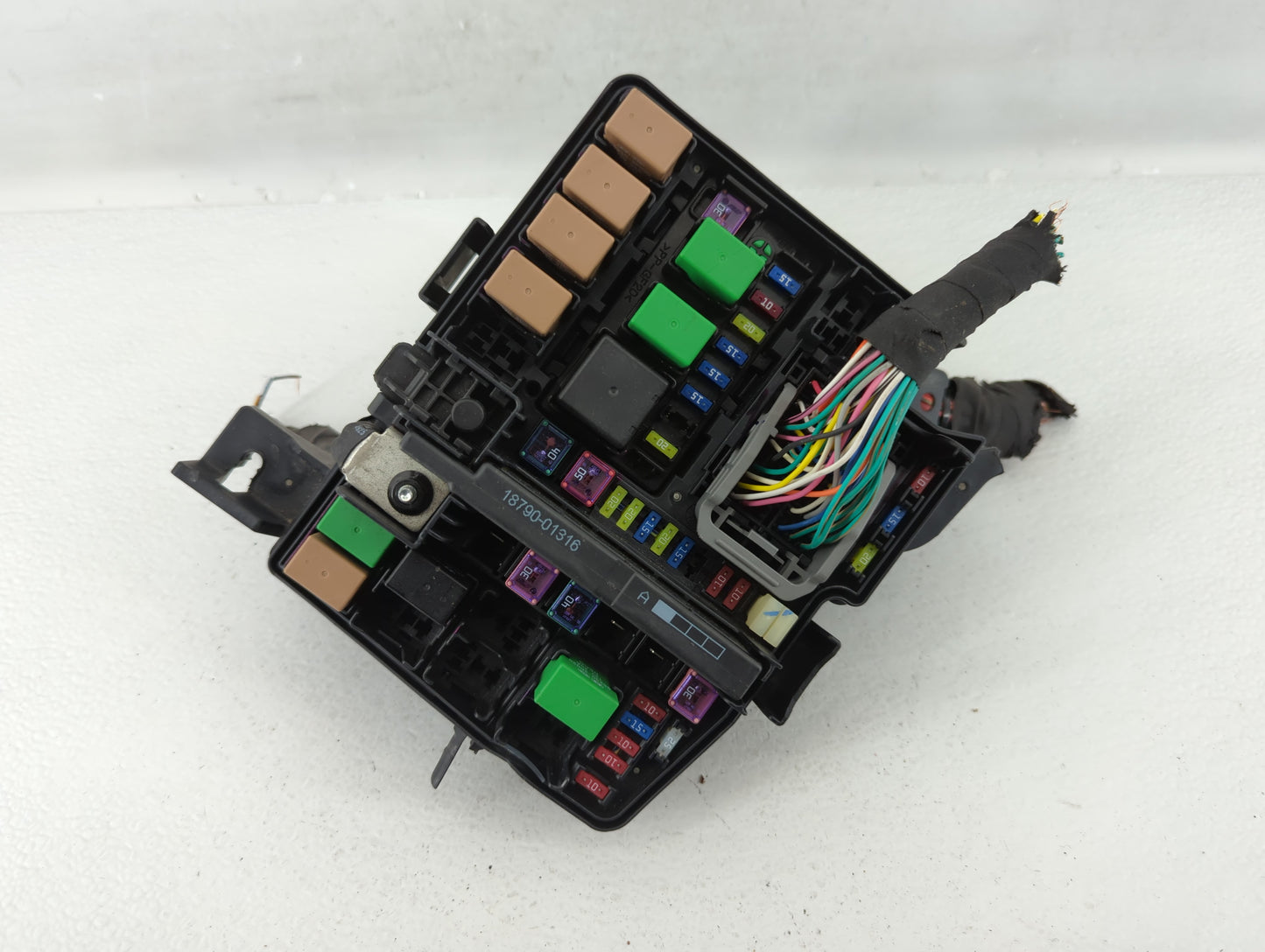 2011-2014 Hyundai Sonata Fusebox Fuse Box Panel Relay Module P/N:91950-3S061 8790-01316 Fits Fits 2011 2012 2013 2014 OEM Us