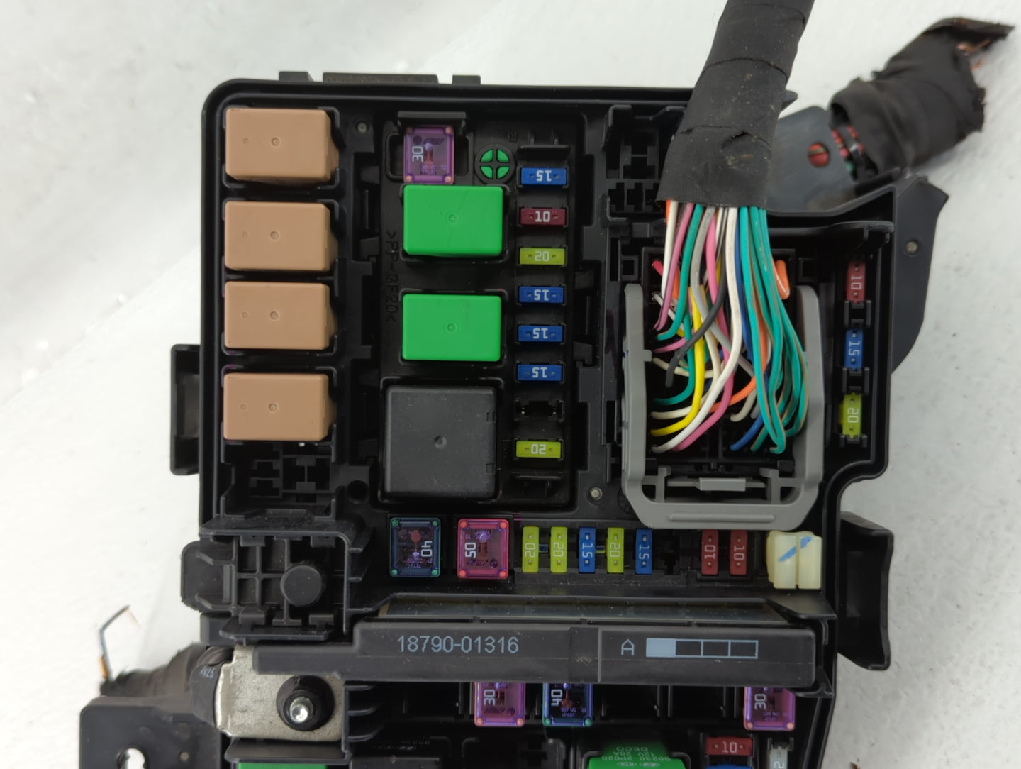 2011-2014 Hyundai Sonata Fusebox Fuse Box Panel Relay Module P/N:91950-3S061 8790-01316 Fits Fits 2011 2012 2013 2014 OEM Us