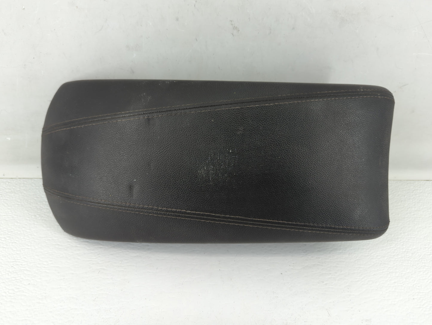 2013 Hyundai Sonata Center Console Armrest Cover Lid Black - Oemusedautoparts1.com