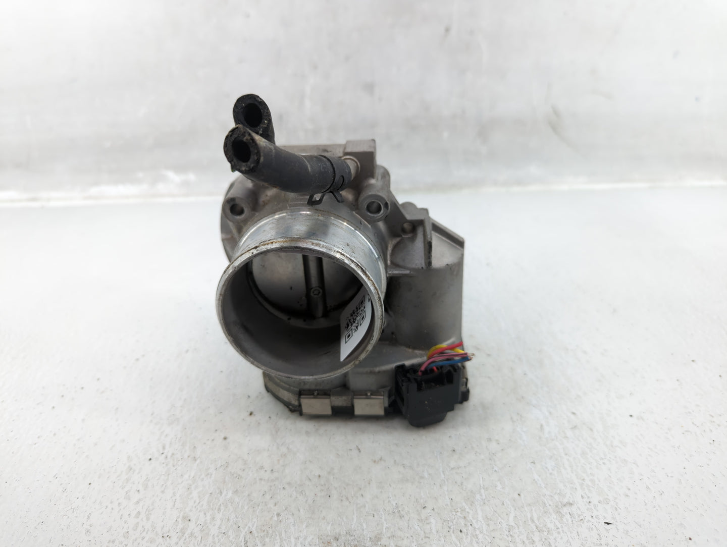 2011-2014 Hyundai Sonata Throttle Body P/N:35100-2G710 Fits Fits 2011 2012 2013 2014 2015 2016 OEM Used Auto Parts - Oemused