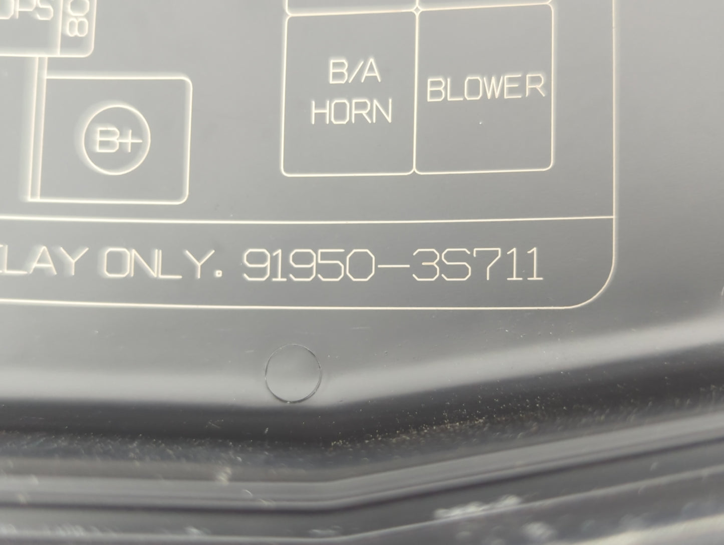 2011-2014 Hyundai Sonata Fusebox Fuse Box Panel Relay Module P/N:91950-3S711 Fits Fits 2011 2012 2013 2014 OEM Used Auto Par
