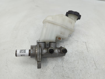 2011-2014 Hyundai Sonata Brake Master Cylinder - Oemusedautoparts1.com