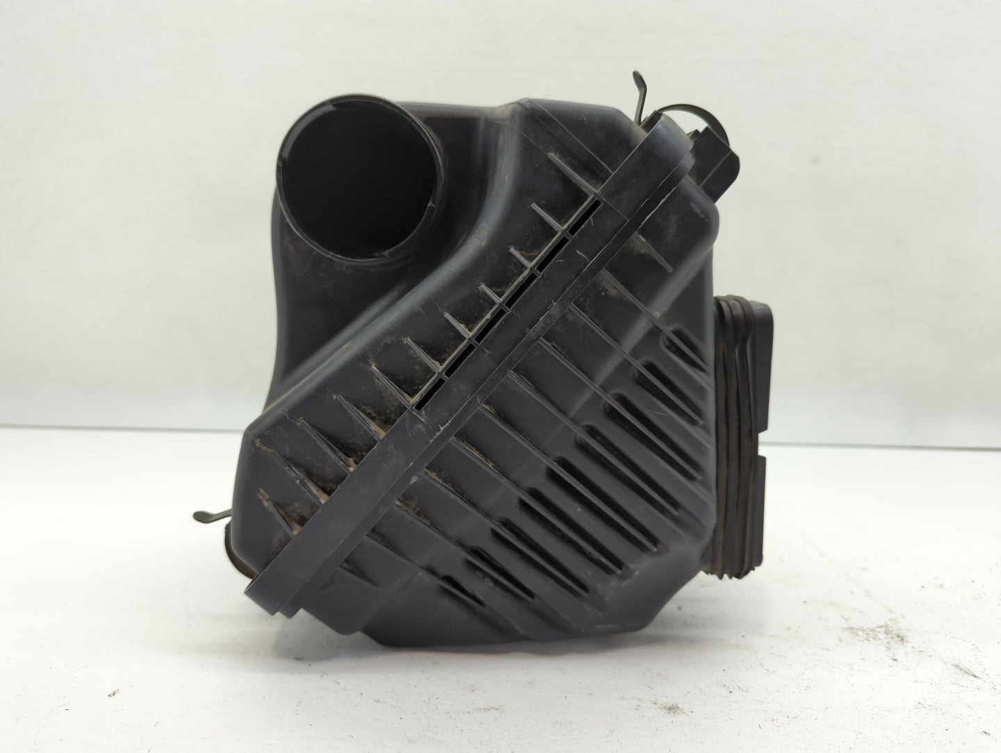 2011-2014 Hyundai Sonata Air Cleaner Intake-duct Hose Tube - Oemusedautoparts1.com