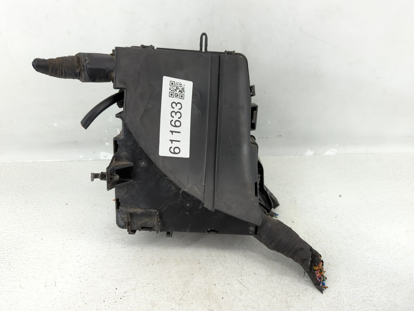 2011-2014 Hyundai Sonata Fusebox Fuse Box Panel Relay Module P/N:91950-3S711 Fits Fits 2011 2012 2013 2014 OEM Used Auto Par