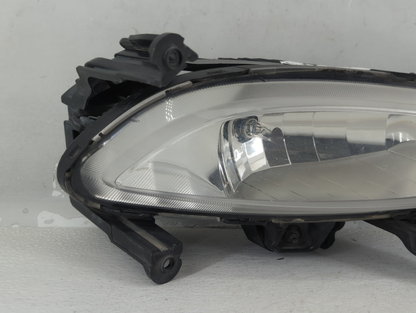 2011-2013 Hyundai Sonata Passenger Right Oem Front Light Lamp - Oemusedautoparts1.com