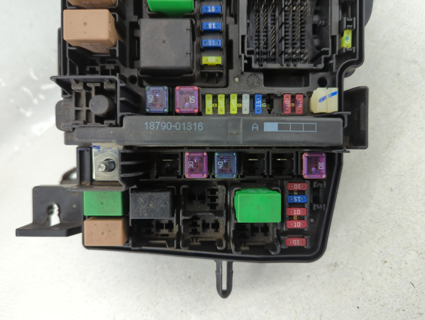 2011-2014 Hyundai Sonata Fusebox Fuse Box Panel Relay Module P/N:91950-3S711 Fits Fits 2011 2012 2013 2014 OEM Used Auto Par