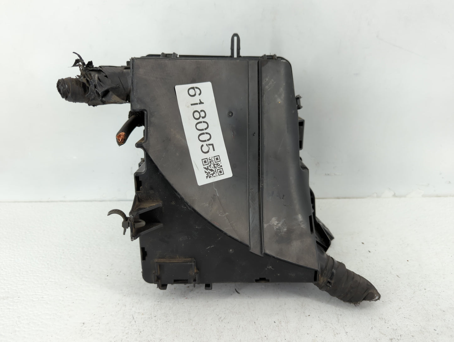 2011-2014 Hyundai Sonata Fusebox Fuse Box Panel Relay Module P/N:91950-3S711 Fits Fits 2011 2012 2013 2014 OEM Used Auto Par