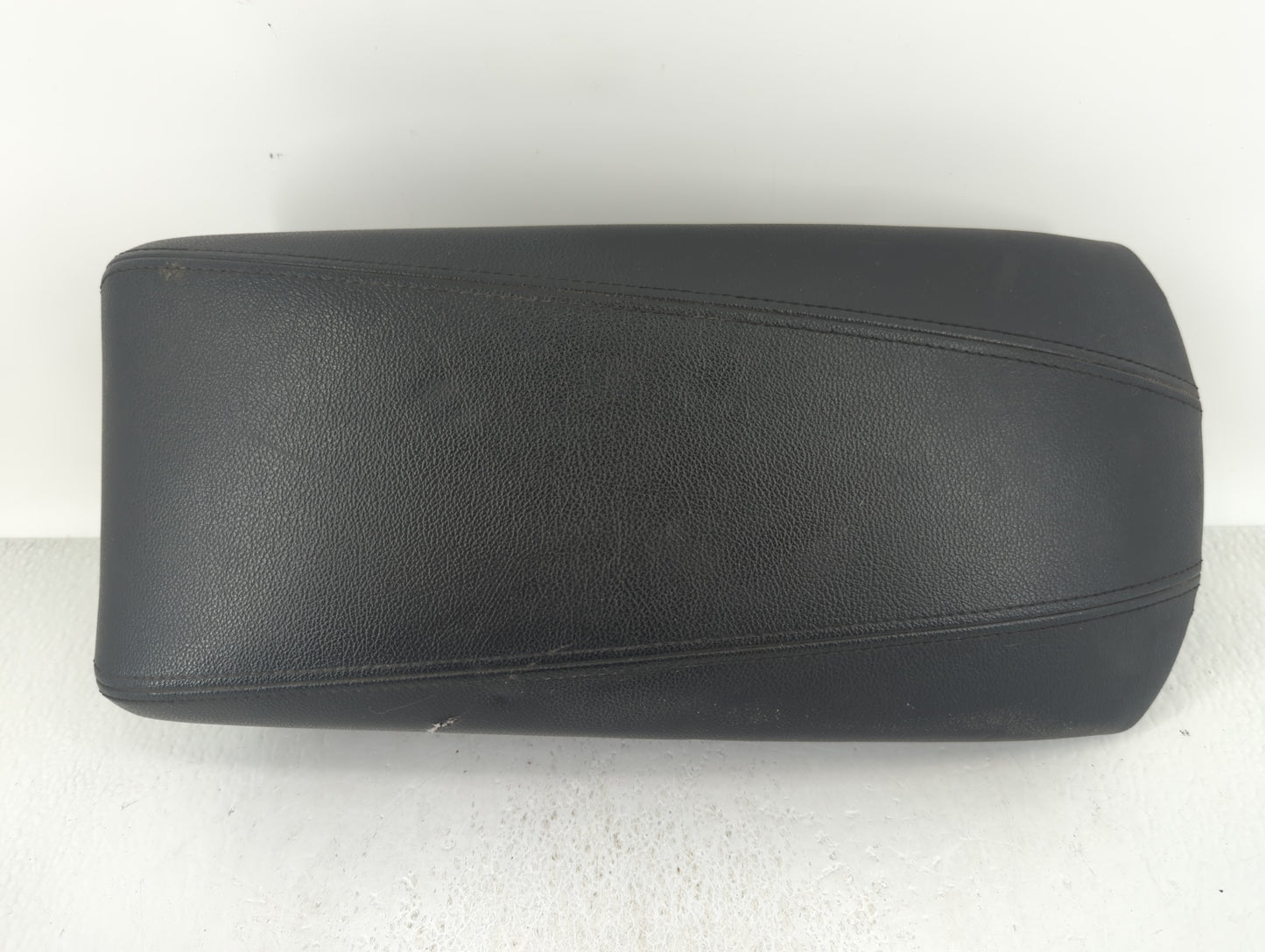 2013 Hyundai Sonata Center Console Armrest Cover Lid Black - Oemusedautoparts1.com