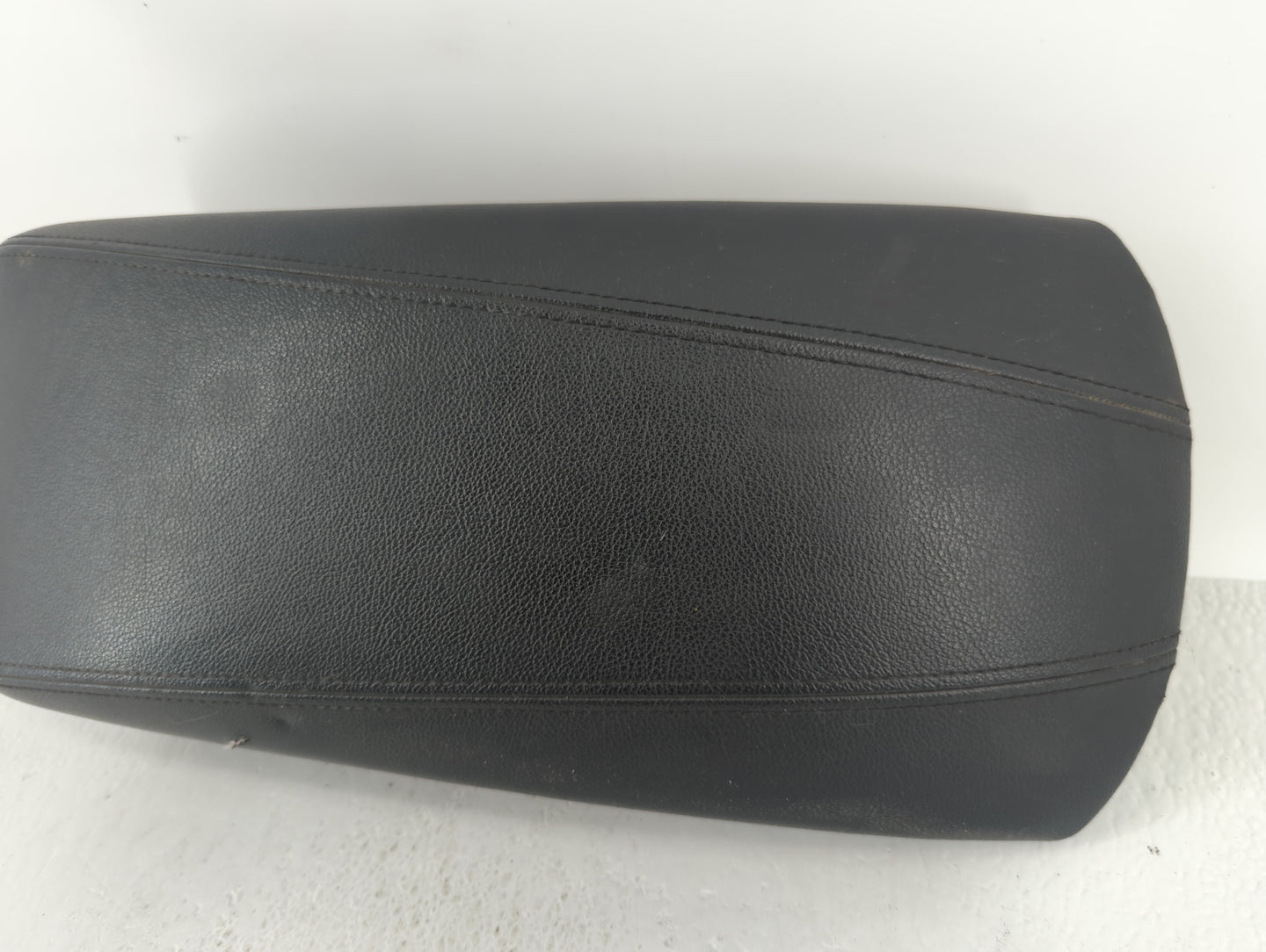 2013 Hyundai Sonata Center Console Armrest Cover Lid Black - Oemusedautoparts1.com