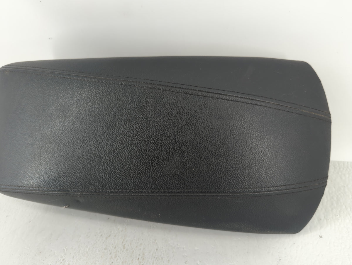 2013 Hyundai Sonata Center Console Armrest Cover Lid Black 625525 - Oemusedautoparts1.com