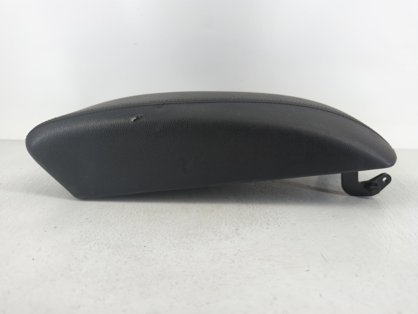 2013 Hyundai Sonata Center Console Armrest Cover Lid Black - Oemusedautoparts1.com