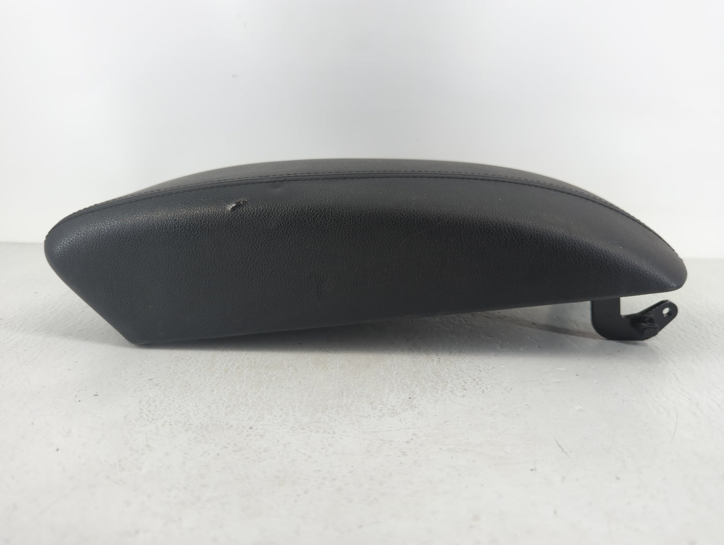 2013 Hyundai Sonata Center Console Armrest Cover Lid Black - Oemusedautoparts1.com