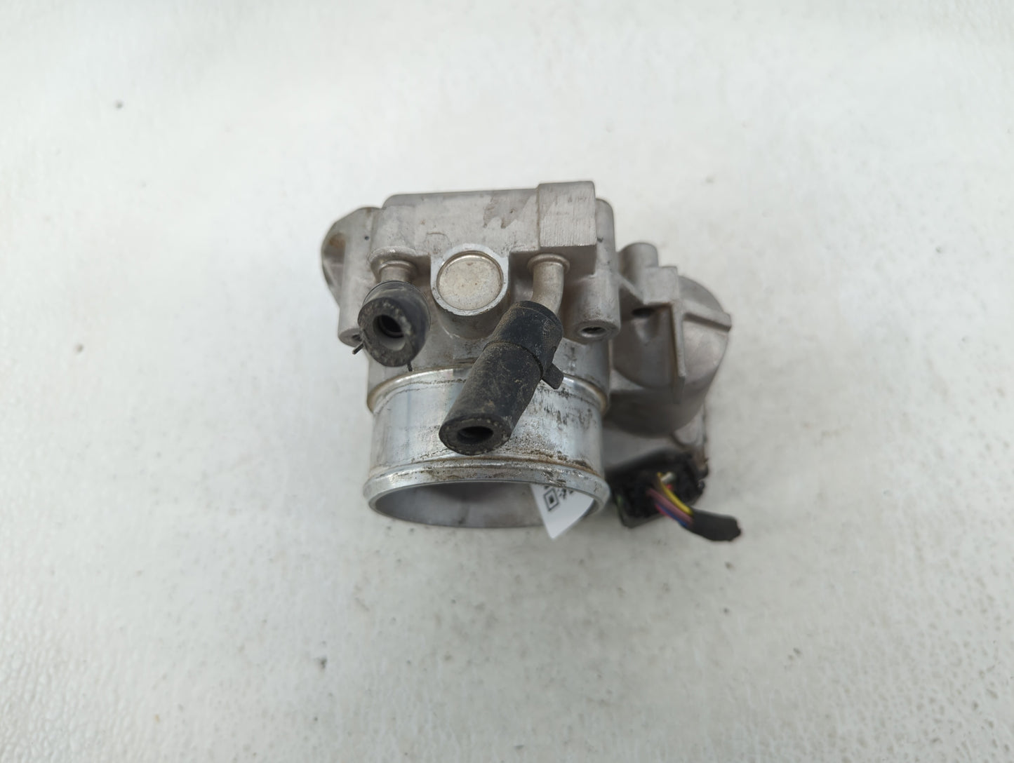 2011-2014 Hyundai Sonata Throttle Body P/N:35100-2G710 Fits Fits 2011 2012 2013 2014 2015 2016 OEM Used Auto Parts - Oemused