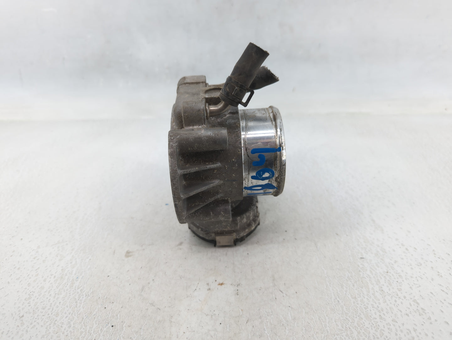 2011-2014 Hyundai Sonata Throttle Body P/N:35100-2G710 Fits Fits 2011 2012 2013 2014 2015 2016 OEM Used Auto Parts - Oemused