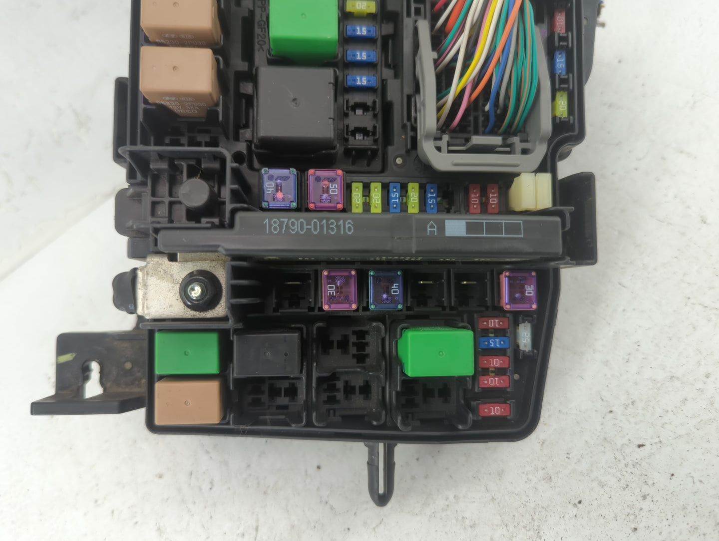 2011-2014 Hyundai Sonata Fusebox Fuse Box Panel Relay Module P/N:91950-3S711 VS917503Q070YC Fits Fits 2011 2012 2013 2014 OE
