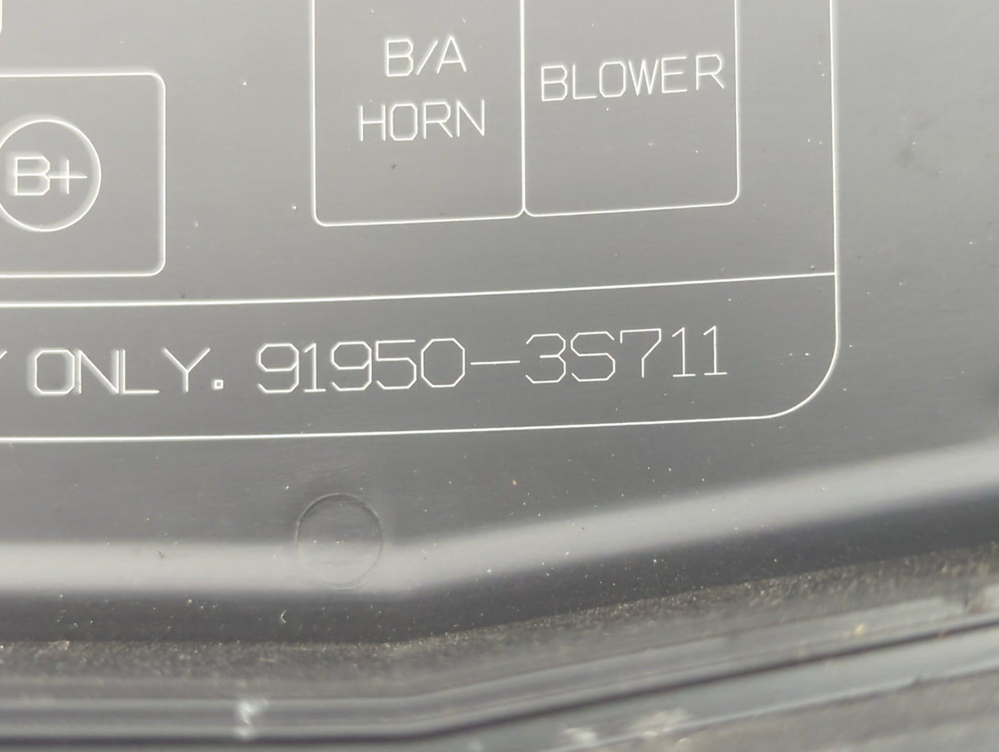 2011-2014 Hyundai Sonata Fusebox Fuse Box Panel Relay Module P/N:91950-3S711 VS917503Q070YC Fits Fits 2011 2012 2013 2014 OE