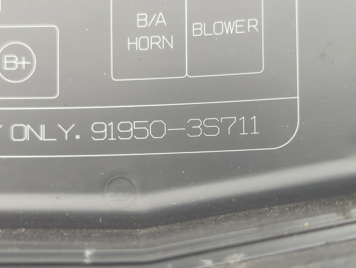 2011-2014 Hyundai Sonata Fusebox Fuse Box Panel Relay Module P/N:91950-3S711 VS917503Q070YC Fits Fits 2011 2012 2013 2014 OE