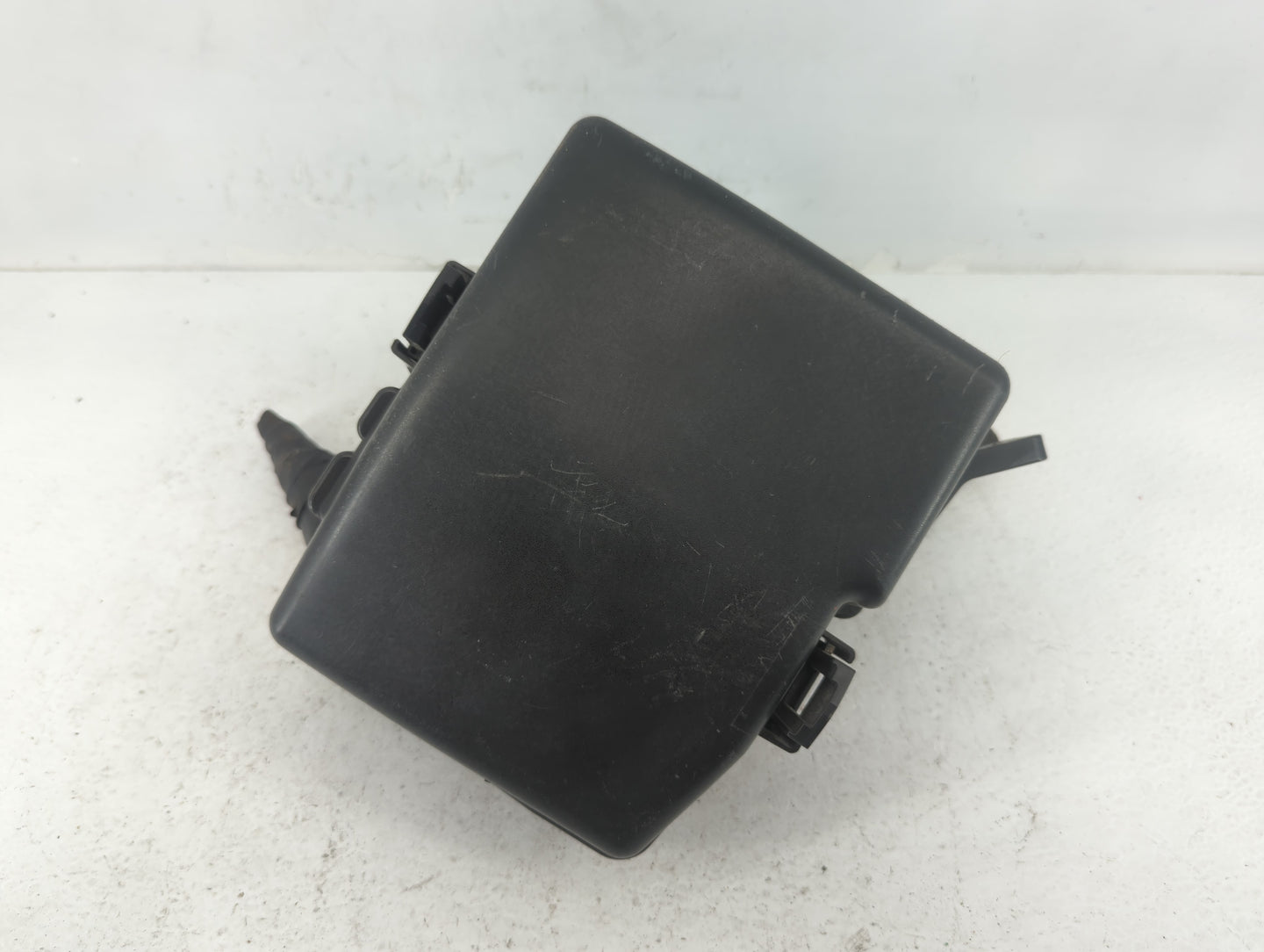 2011-2014 Hyundai Sonata Fusebox Fuse Box Panel Relay Module P/N:91950-3S711 Fits Fits 2011 2012 2013 2014 OEM Used Auto Par