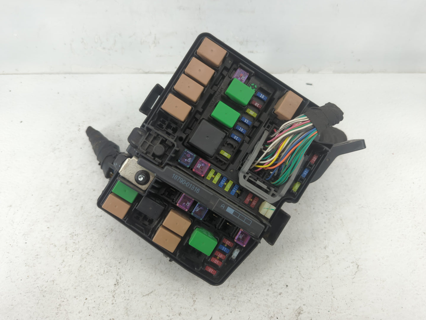 2011-2014 Hyundai Sonata Fusebox Fuse Box Panel Relay Module P/N:91950-3S711 Fits Fits 2011 2012 2013 2014 OEM Used Auto Par